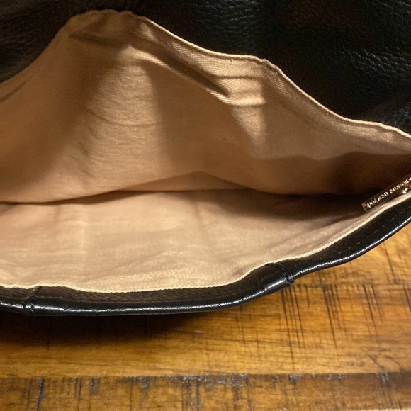 Liz Claiborne New York Genuine Leather Black & Gold Flap Shoulder Bag Purse - Picture 11 of 15